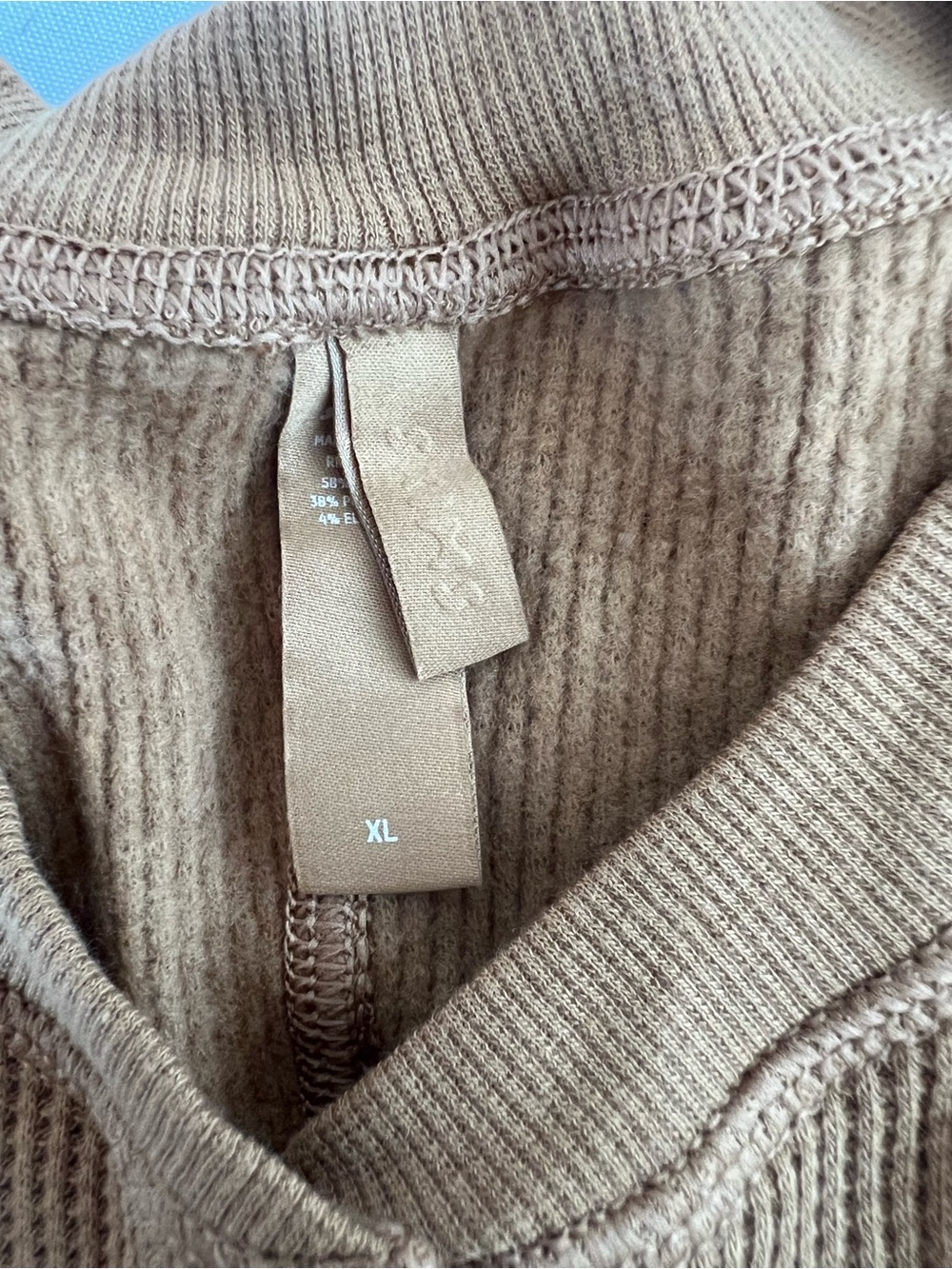 SKIMS Ribbed Button Front Two-Piece Set - Picture 7 of 7